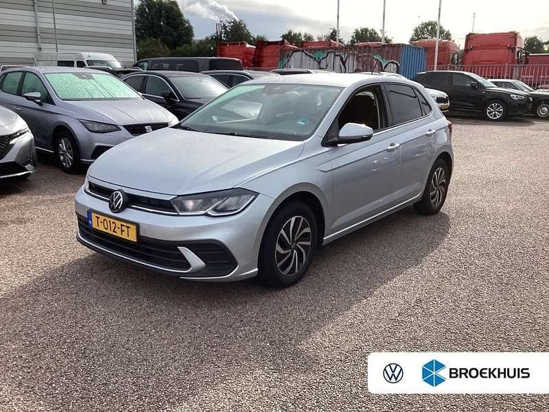 Grijs Gebruikt 2023 VW Polo Business Hatchback | € 17.950 (Goede deal) - Afbeelding 1/4