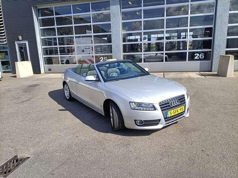Zilver Occasion 2010 Audi A5 Cabriolet Cabriolet | € 10.500 (Eerlijke prijs) - Afbeelding 1/4