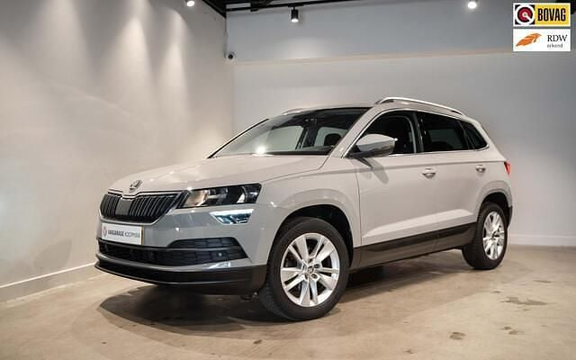 Grijs Gebruikt 2019 Skoda Karoq Business Line SUV | € 21.495 (Goede deal) - Afbeelding 1/4
