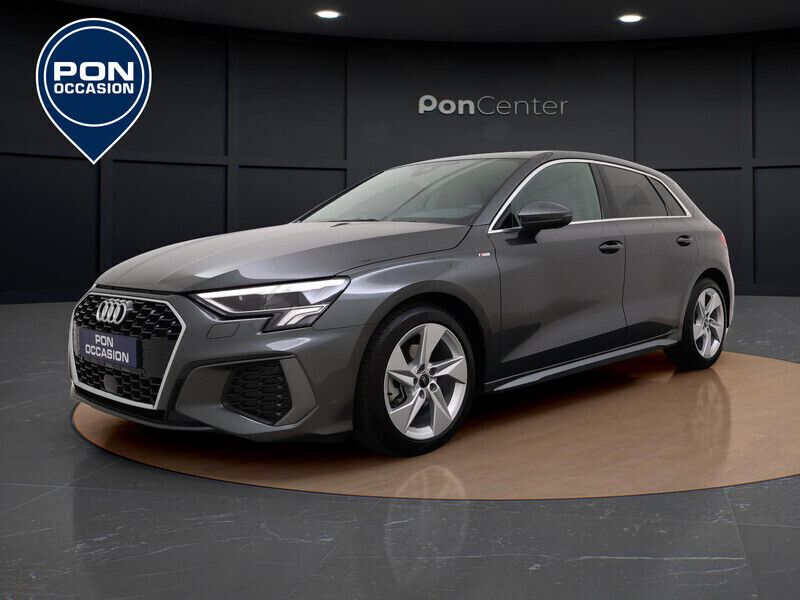 Grijs Gebruikt 2022 Audi A3 Sportback S-Line Hatchback | € 24.950 (Goede deal) - Afbeelding 1/3