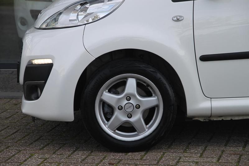 Occasion Peugeot 107 Active 68 PK (50 kW) 2014 Wit Hatchback