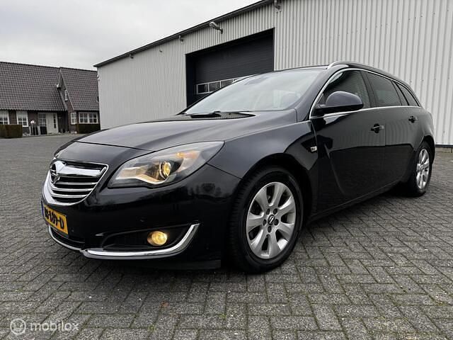 Zwart Occasion 2014 Opel Insignia Cosmo Stationwagen | € 5.750 (Goede deal) - Afbeelding 1/4