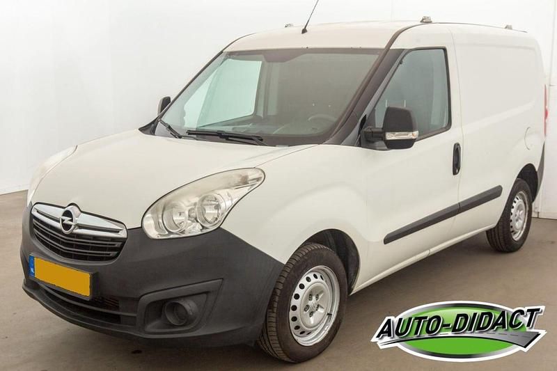 Wit Occasion 2016 Opel Combo Edition | € 2.600 (Eerlijke prijs) - Afbeelding 1/4