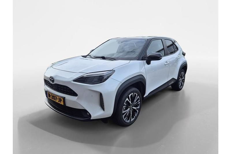 Wit Gebruikt 2021 Toyota Yaris Hybrid Executive SUV | € 24.945 (Duur) - Afbeelding 1/1