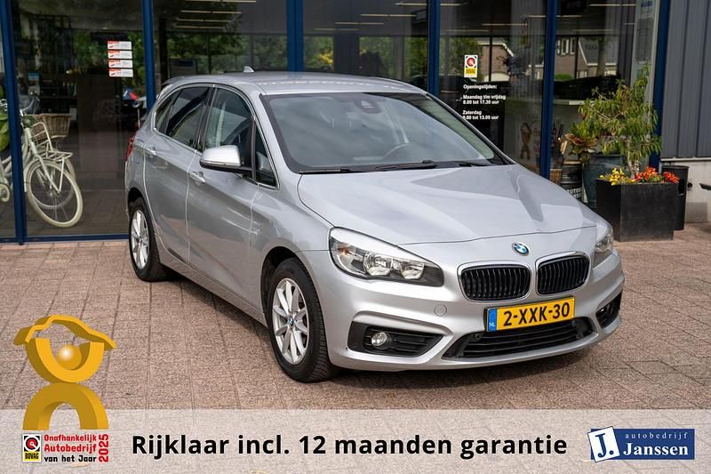 Grijs Gebruikt 2014 BMW 218 Executive Stationwagen | € 13.940 (Iets duurder) - Afbeelding 1/4