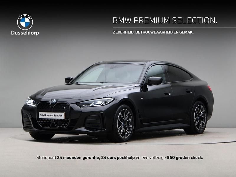 Zwart Gebruikt 2024 BMW i4 Executive Sedan | € 51.950 (Eerlijke prijs) - Afbeelding 1/4