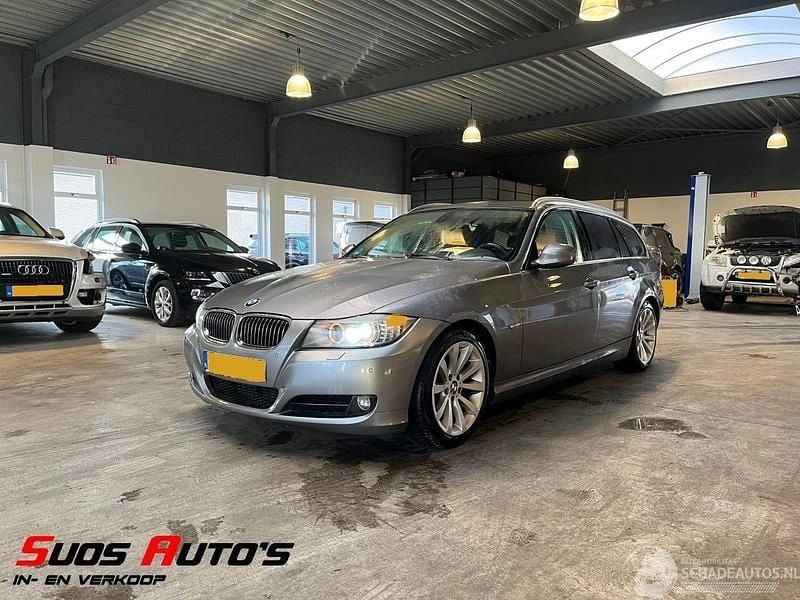Grijs Gebruikt 2011 BMW 320 Efficient Dynamics Stationwagen | € 3.650 (Eerlijke prijs) - Afbeelding 1/4