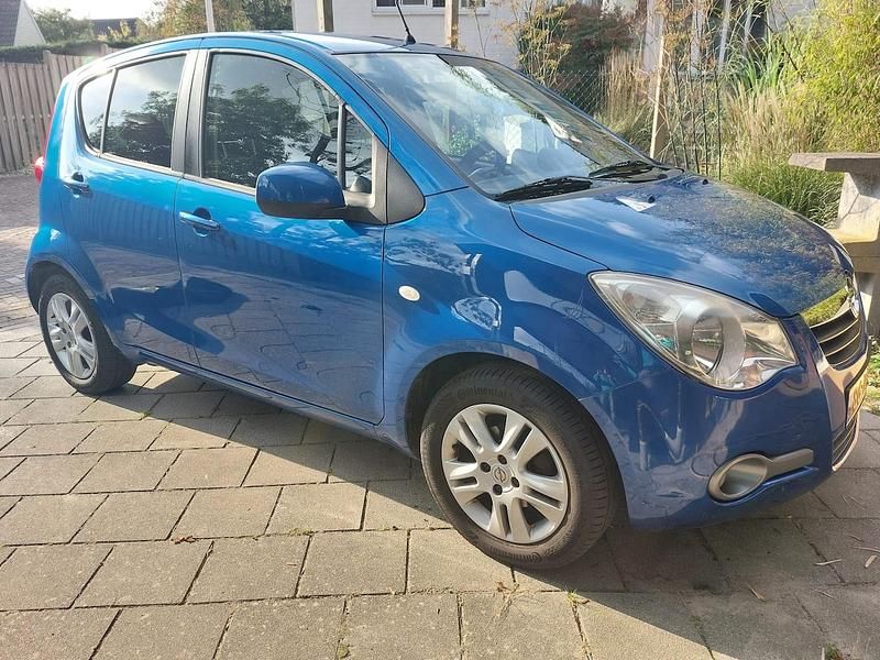 Occasion Opel Agila Edition 68 PK (50 kW) 2012 Blauw Hatchback