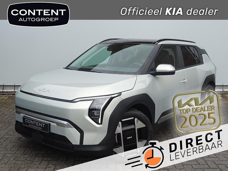 Ivory silver glossy (grijs metallic) Nieuw 2025 Kia EV3 2 SUV | € 43.195 (Eerlijke prijs) - Afbeelding 1/4