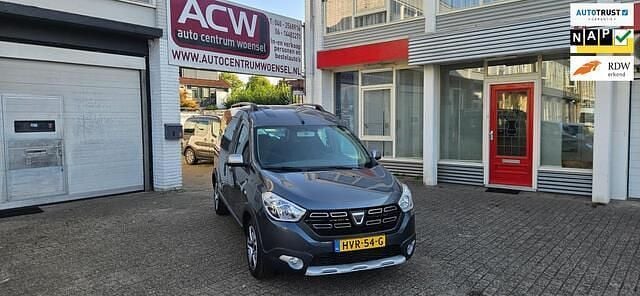 Grijs Gebruikt 2018 Dacia Dokker Stepway Van | € 12.650 (Eerlijke prijs) - Afbeelding 1/4