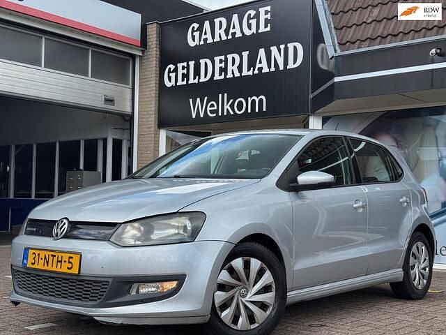 Grijs Gebruikt 2010 VW Polo Comfortline Hatchback | € 2.500 (Goede deal) - Afbeelding 1/4