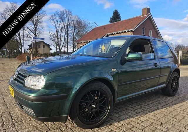 Groen Gebruikt 1998 VW Golf IV Hatchback | € 1.995 (Iets duurder) - Afbeelding 1/4