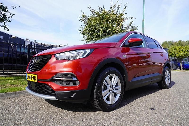 Rood Occasion 2020 Opel Grandland X Business SUV | € 13.945 (Goede deal) - Afbeelding 1/4