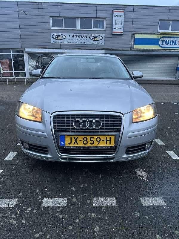 Occasion Audi A3 Attraction 116 PK (85 kW) 2007 Grijs Hatchback