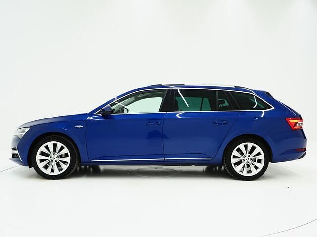 Occasion Skoda Superb LAURIN & KLEMENT 218 PK (160 kW) 2022 Blauw Stationwagen