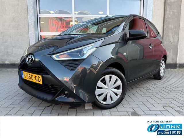 Grijs Gebruikt 2020 Toyota Aygo Hatchback | € 10.790 (Eerlijke prijs) - Afbeelding 1/4