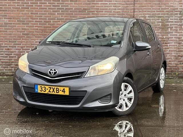Occasion Toyota Yaris Comfort 69 PK (50 kW) 2011 Grijs Hatchback