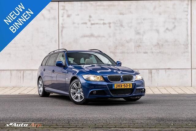Blauw Gebruikt 2010 BMW 325 Executive Stationwagen | € 24.950 - Afbeelding 1/4