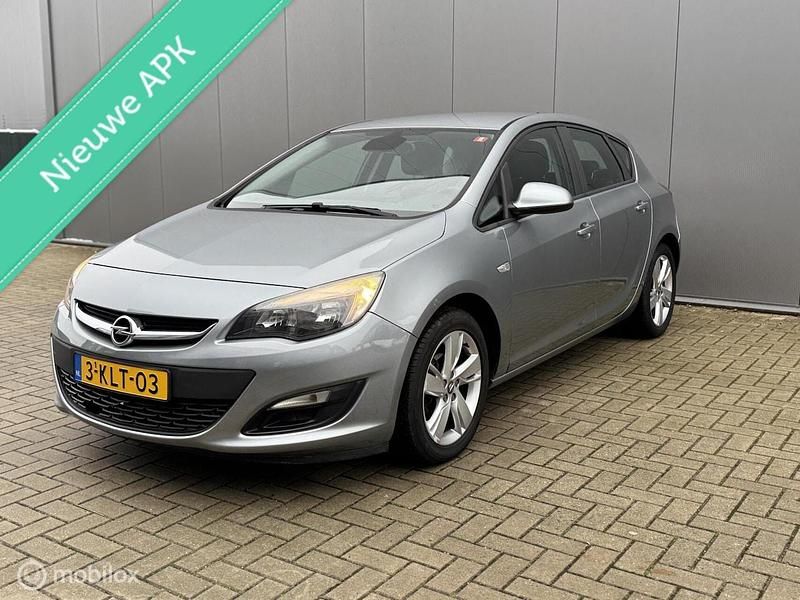 Grijs Occasion 2013 Opel Astra Sport Hatchback | € 5.750 (Super prijs) - Afbeelding 1/4