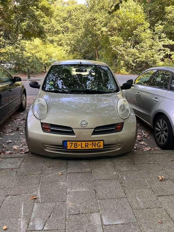 Beige Gebruikt 2003 Nissan Micra Visia Hatchback | € 900 (Eerlijke prijs) - Afbeelding 1/4