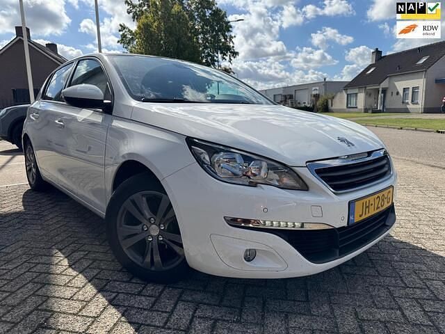 Wit Gebruikt 2016 Peugeot 308 Hatchback | € 8.499 (Goede deal) - Afbeelding 1/4