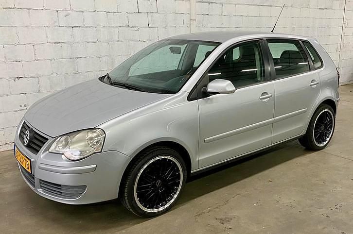 Gebruikt 2006 VW Polo Cross Hatchback | € 3.650 (Iets duurder) - Afbeelding 1/4