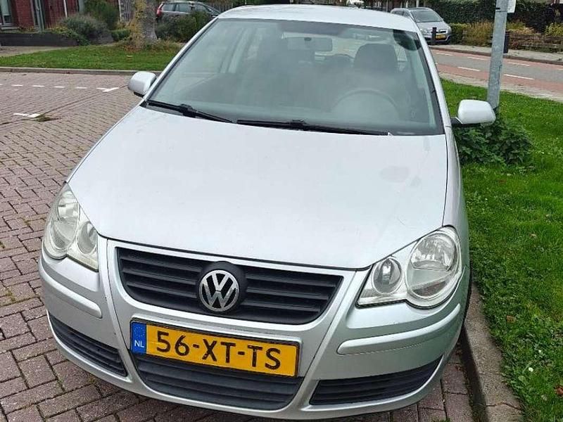 Grijs Gebruikt 2007 VW Polo Hatchback | € 550 (Super prijs) - Afbeelding 1/4