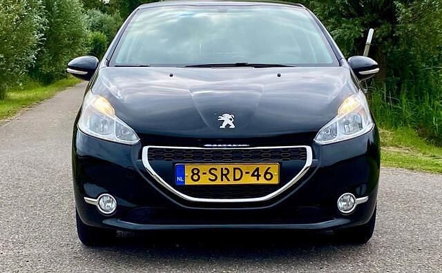 Occasion Peugeot 208 Active 82 PK (60 kW) 2013 Zwart Hatchback