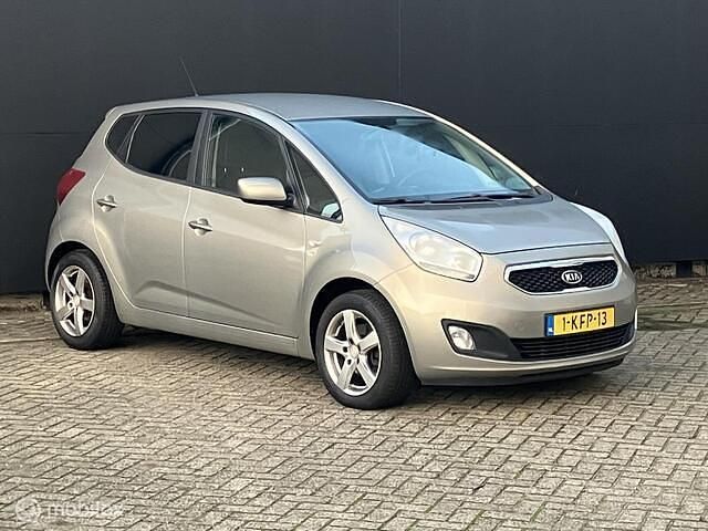 Occasion Kia Venga Comfort 90 PK (66 kW) 2012 Beige (metallic) Hatchback