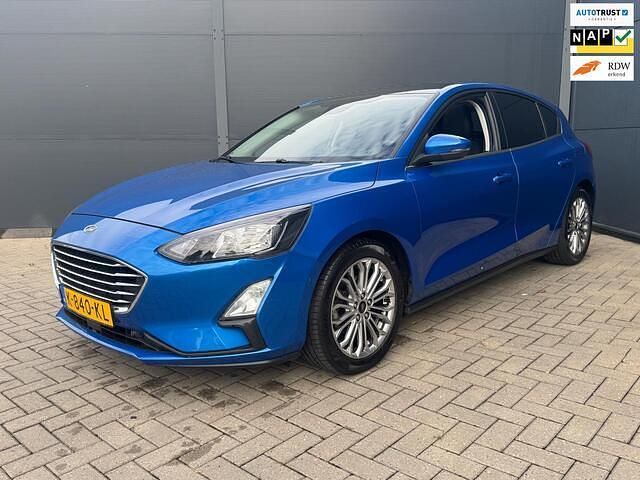 Blauw Occasion 2021 Ford Focus Titanium X Hatchback | € 12.950 (Eerlijke prijs) - Afbeelding 1/4