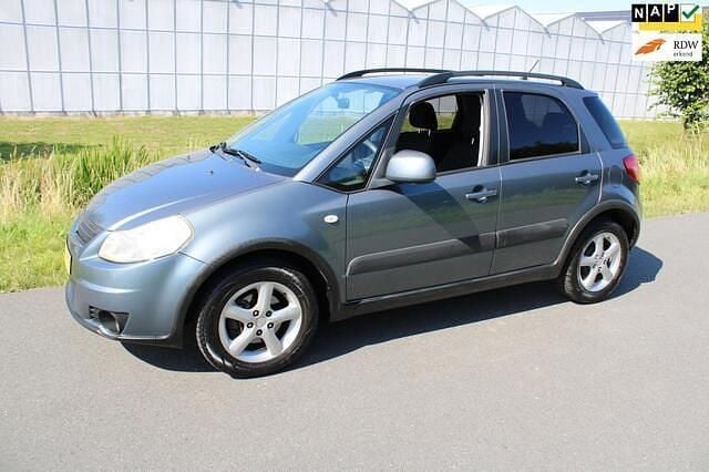 Grijs Gebruikt 2007 Suzuki SX4 MPV | € 3.900 (Eerlijke prijs) - Afbeelding 1/4