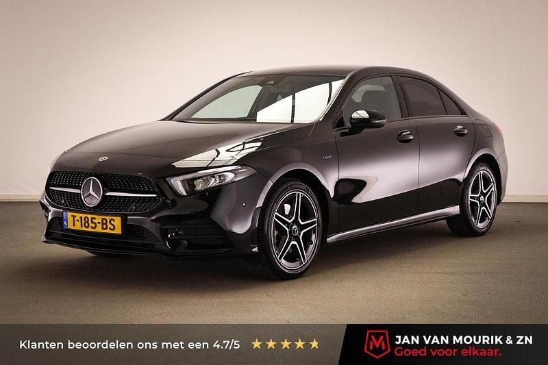 Occasion Mercedes A250 Premium Plus 2021 Zwart Hatchback
