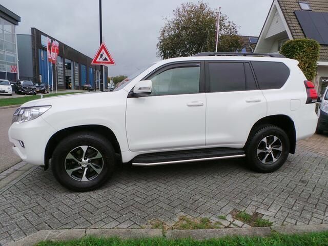 Wit Gebruikt 2019 Toyota Land Cruiser Comfort SUV | € 38.950 (Eerlijke prijs) - Afbeelding 1/4