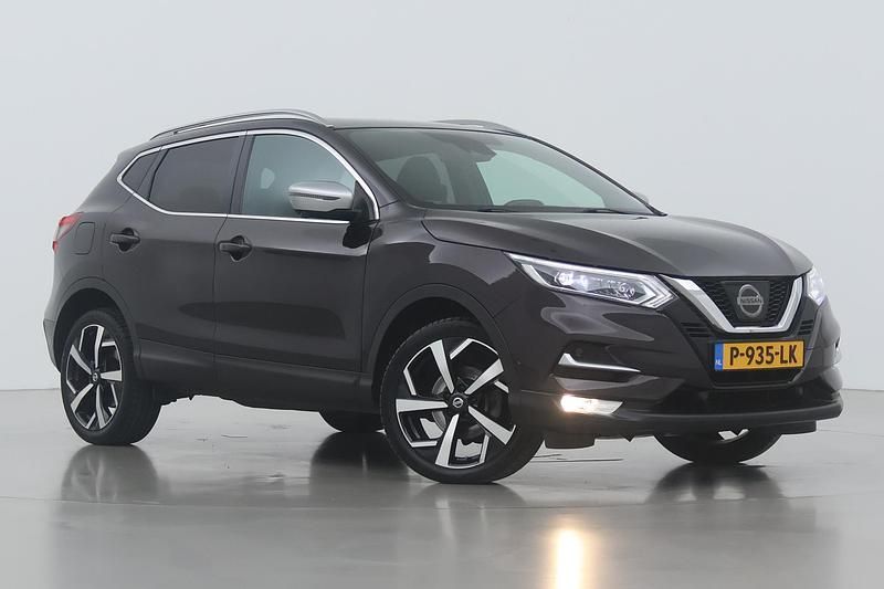 Paars Gebruikt 2018 Nissan Qashqai Tekna+ SUV | € 16.200 (Eerlijke prijs) - Afbeelding 1/1