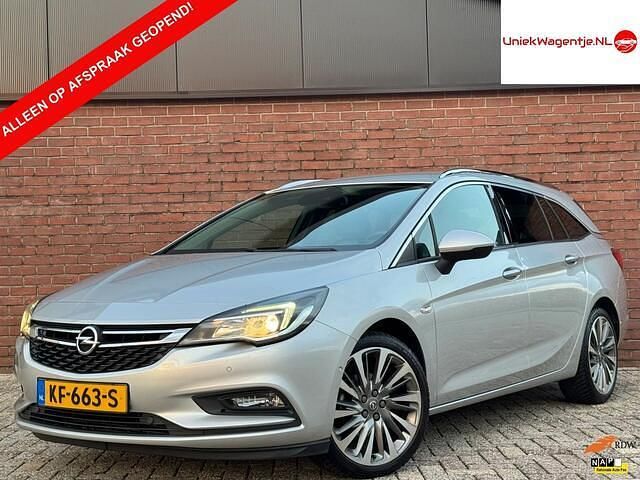 Grijs, metallic lak Gebruikt 2016 Opel Astra Innovation Stationwagen | € 9.995 (Eerlijke prijs) - Afbeelding 1/4