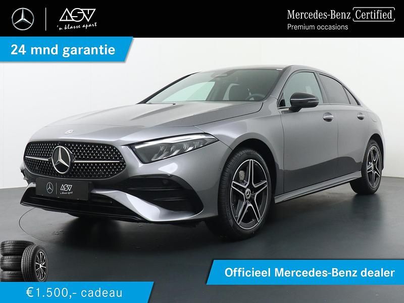 Grijs Gebruikt 2025 Mercedes A250 AMG line Sedan | € 40.895 (Iets duurder) - Afbeelding 1/4