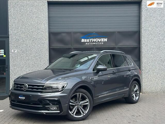 Grijs Gebruikt 2020 VW Tiguan R-line SUV | € 28.950 (Goede deal) - Afbeelding 1/4
