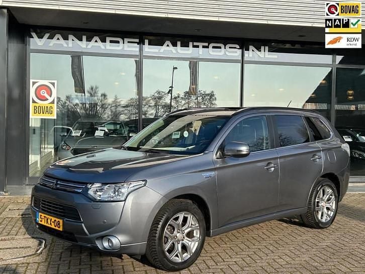 Grijs Occasion 2014 Mitsubishi Outlander Instyle SUV | € 8.949 (Eerlijke prijs) - Afbeelding 1/4