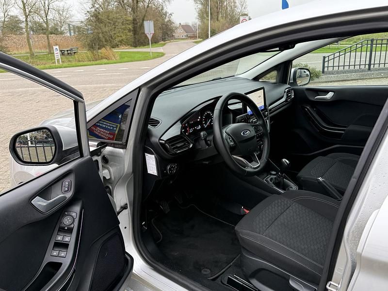 Occasion Ford Fiesta Titanium 2022 Grijs Hatchback