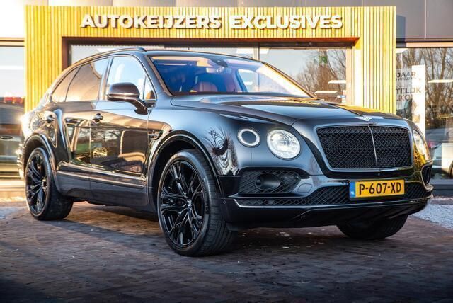 Zwart Gebruikt 2016 Bentley Bentayga SUV | € 114.900 - Afbeelding 1/4