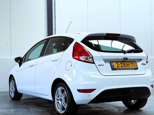 Occasion Ford Fiesta Titanium 101 PK (74 kW) 2015 Wit Hatchback