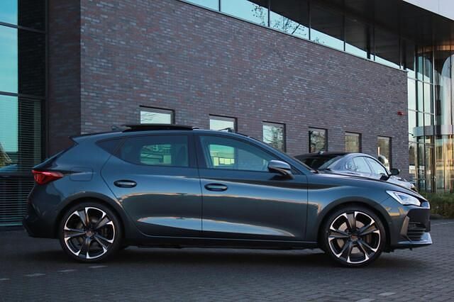 Occasion Cupra Leon VZ 150 PK (110 kW) 2022 Grijs Hatchback