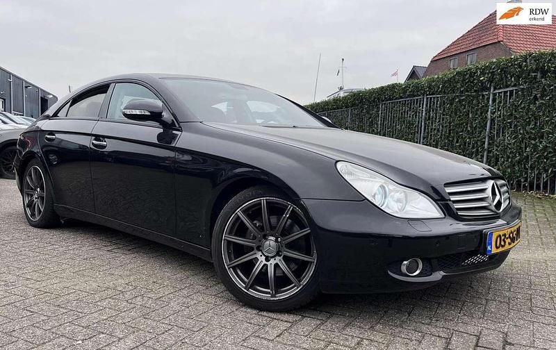 Zwart Gebruikt 2006 Mercedes CLS320 Sedan | € 3.999 - Afbeelding 1/4
