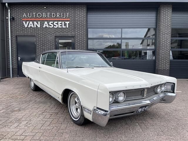 Wit Gebruikt 1967 Chrysler Newport | € 19.400 - Afbeelding 1/4