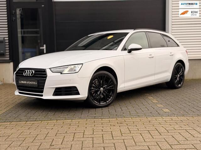 Wit Occasion 2017 Audi A4 Design Stationwagen | € 17.950 (Eerlijke prijs) - Afbeelding 1/4
