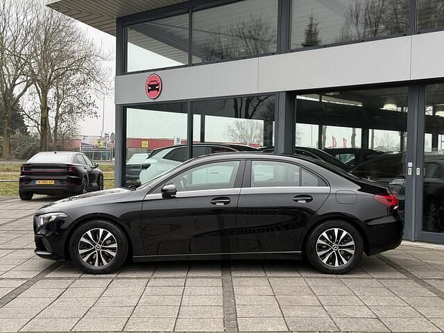 Occasion Mercedes A180 Business 136 PK (100 kW) 2022 Zwart Sedan