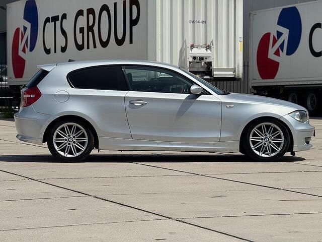 Occasion BMW 120 Executive 170 PK (125 kW) 2007 Grijs (metallic) Hatchback