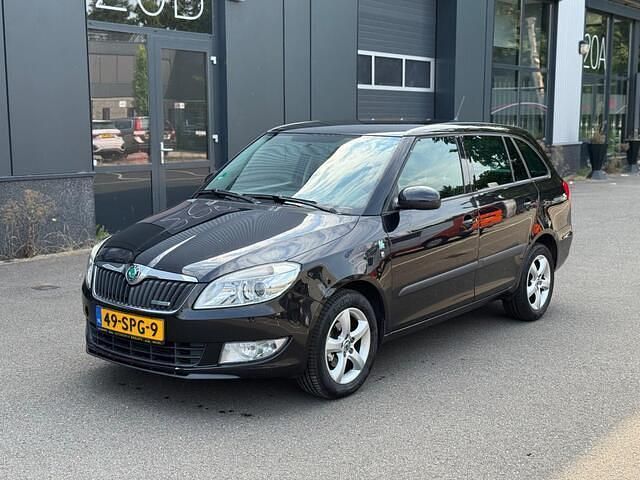 Zwart Gebruikt 2011 Skoda Fabia GreenLine Stationwagen | € 1.950 (Eerlijke prijs) - Afbeelding 1/4