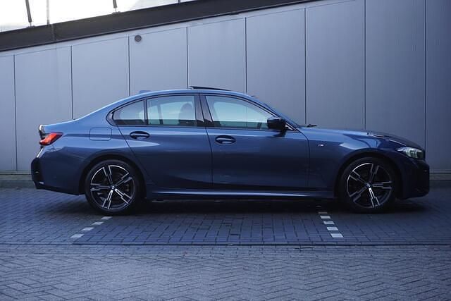Occasion BMW 318 Comfort Edition 156 PK (114 kW) 2025 Blauw (metallic) Sedan