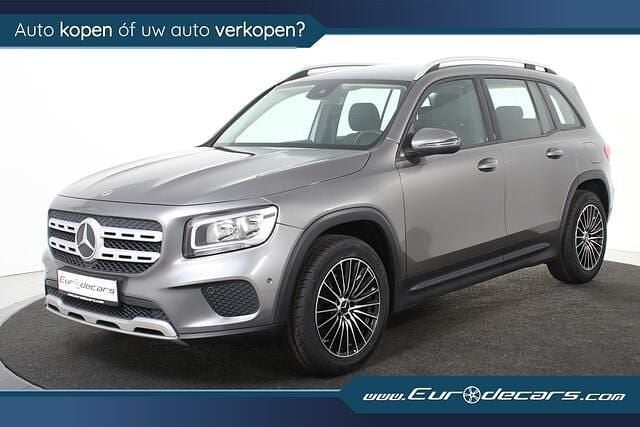 Grijs, metallic lak Gebruikt 2021 Mercedes GLB200 SUV | € 33.800 - Afbeelding 1/4